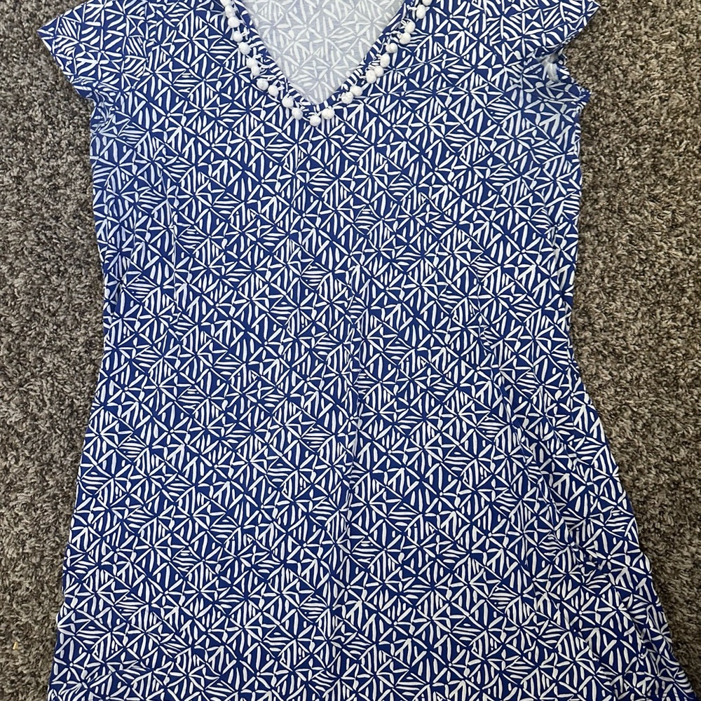 Lilly Pulitzer Etta Dress - Blue White
Pom Pom V-Neck Short Sleeve